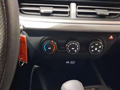 Used 2024 Chevrolet Trax LS w/ Driver Confidence Package image 13