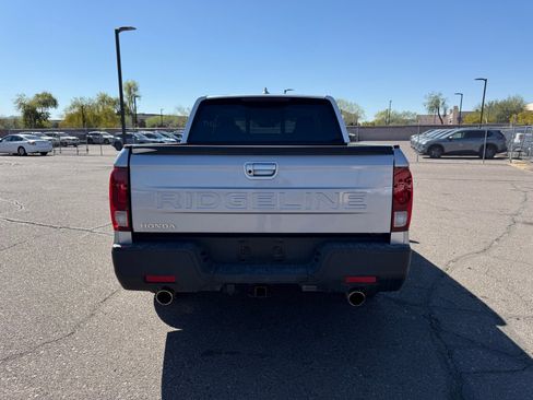 Used 2025 Honda Ridgeline RTL image 6