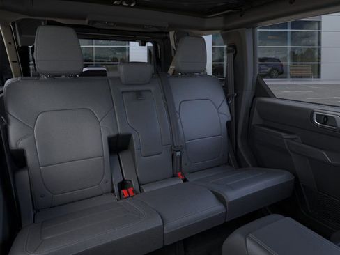 New 2025 Ford Bronco Outer Banks w/ Sasquatch Package image 11