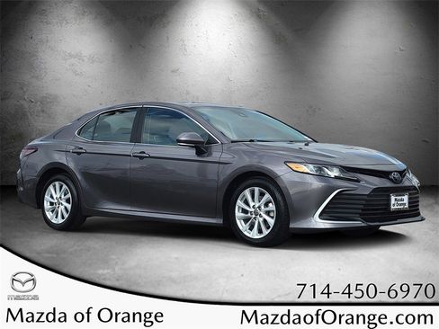 Used 2023 Toyota Camry LE image 1