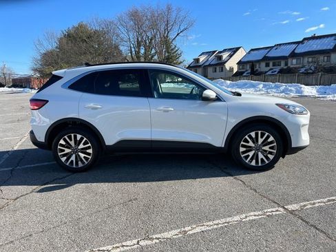 Used 2020 Ford Escape Titanium image 12