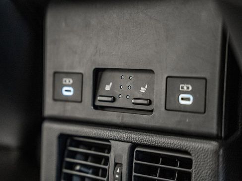 Used 2023 Toyota bZ4X Limited image 32