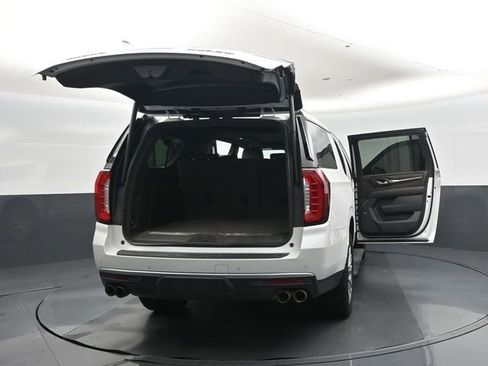 Used 2023 GMC Yukon XL Denali AWD/4WD image 51