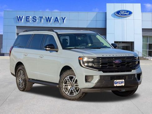 New 2025 Ford Expedition Active image 24