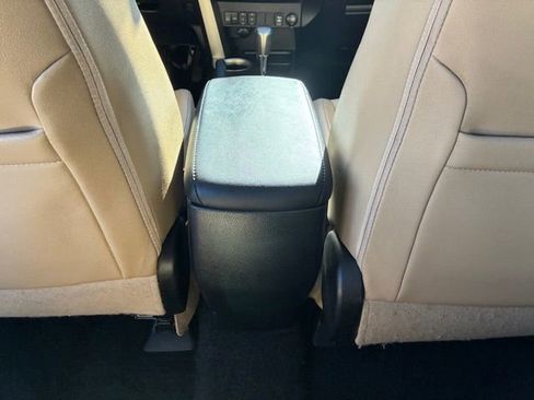 Used 2014 Toyota RAV4 Limited w/ Technology Package image 20