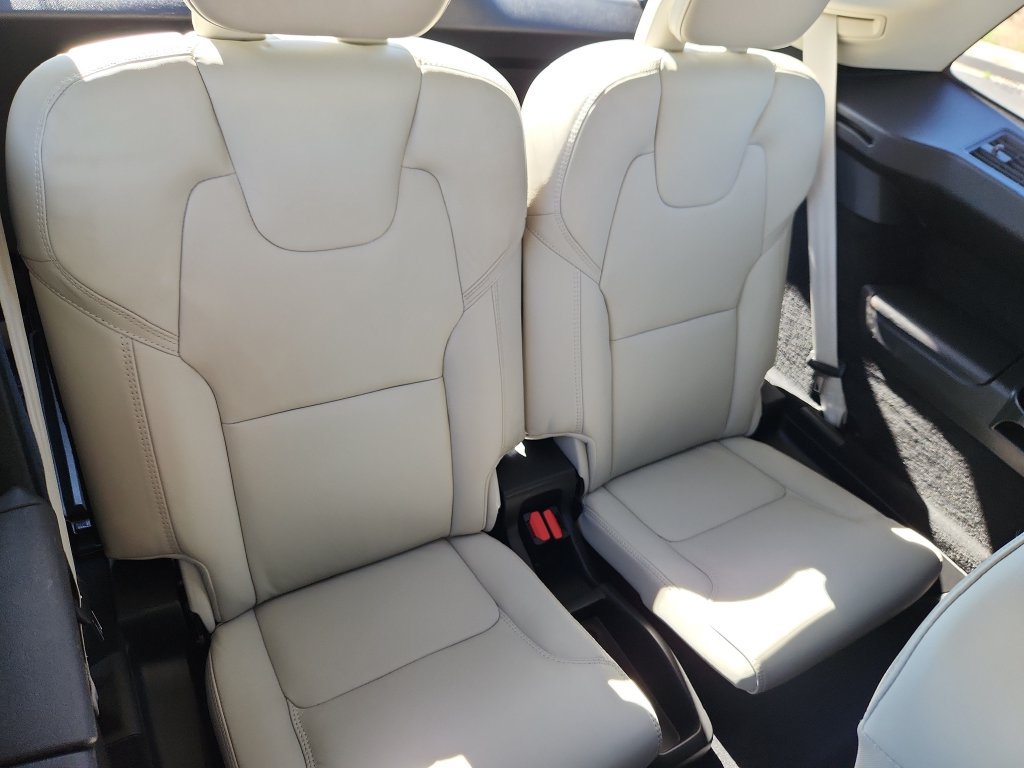 Used 2023 Volvo XC90 T8 Ultimate AWD/4WD image 23