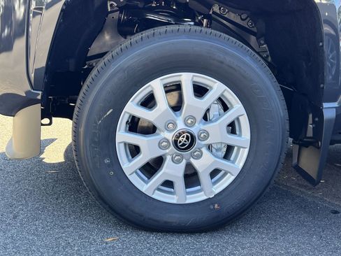 New 2025 Toyota Tacoma SR5 image 5