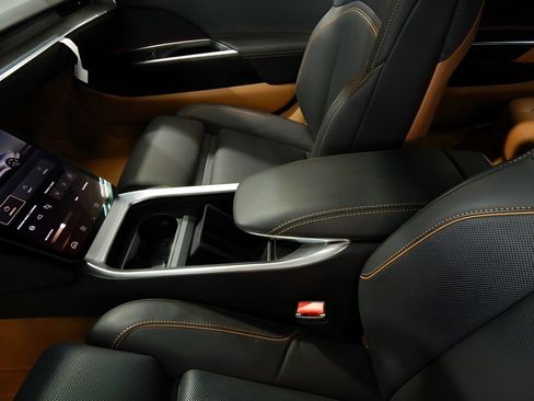 Used 2024 Lucid Air Touring image 15