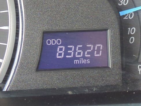 Used 2015 Toyota Camry LE image 23