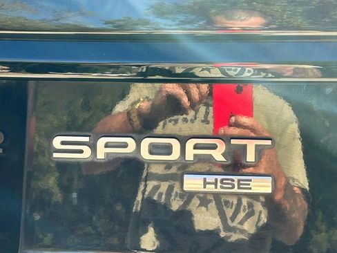 Used 2018 Land Rover Discovery Sport HSE image 9