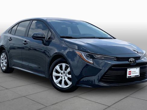 Used 2026 Toyota Corolla LE FWD image 3