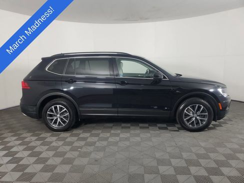 Used 2019 Volkswagen Tiguan SE w/ Panoramic Sunroof Package image 3