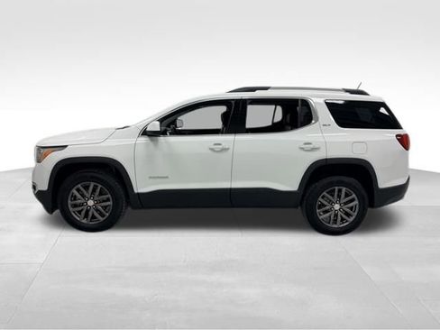 Certified 2019 GMC Acadia SLT image 3