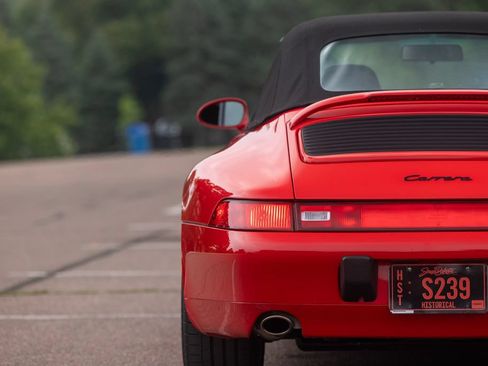 Used 1995 Porsche 911 Carrera RWD image 23