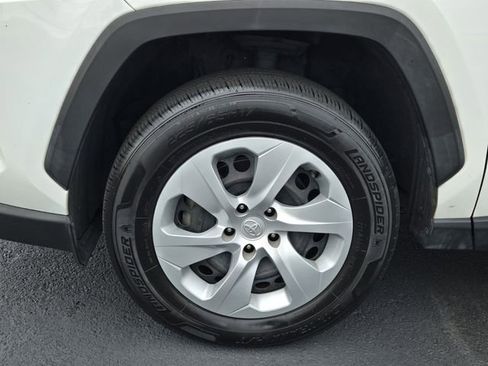 Used 2020 Toyota RAV4 LE image 8