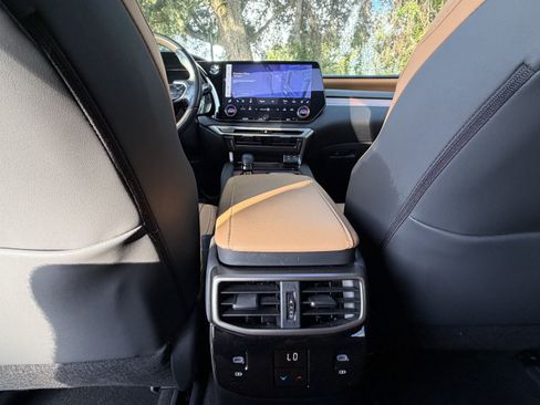 Used 2025 Lexus RX 350 Premium FWD image 37