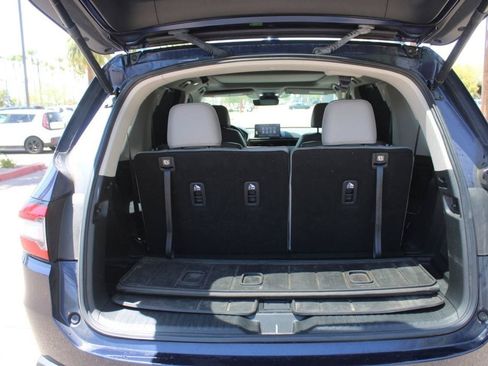 Used 2024 Honda Pilot Touring image 14