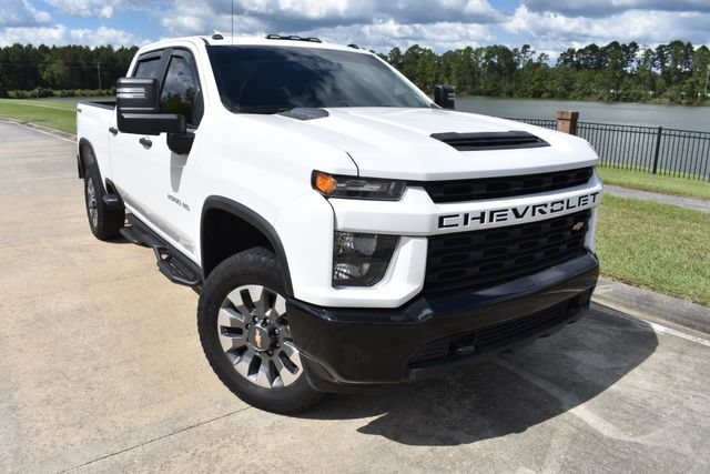 Used 2022 Chevrolet Silverado 2500 Custom w/ Custom Convenience Package AWD/4WD image 2