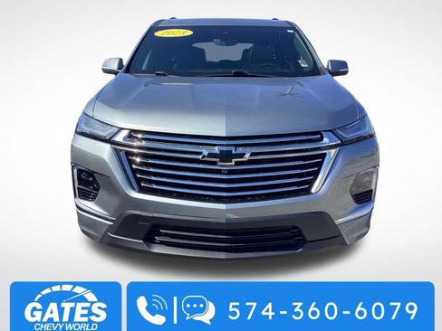 Used 2023 Chevrolet Traverse Premier image 2