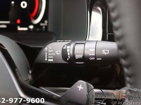 New 2026 Nissan Pathfinder Platinum image 25