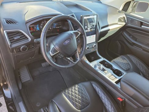 Used 2024 Ford Edge Titanium image 14