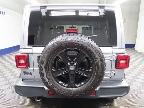 Used 2021 Jeep Wrangler Unlimited Sahara image 33