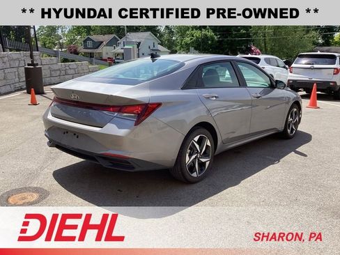Used 2023 Hyundai Elantra SEL w/ Convenience Package FWD image 7