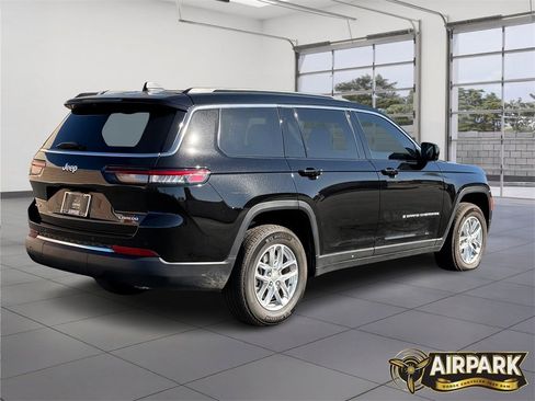 New 2025 Jeep Grand Cherokee L Laredo w/ Luxury Tech Group I image 4