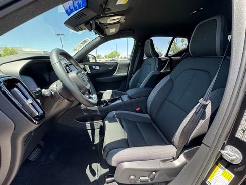 New 2025 Volvo EX40 Core w/ Climate Package image 7