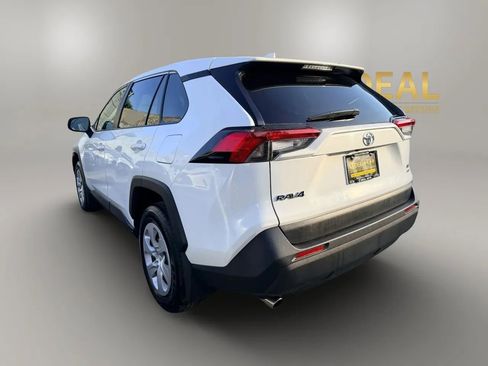 Used 2024 Toyota RAV4 LE AWD/4WD image 5