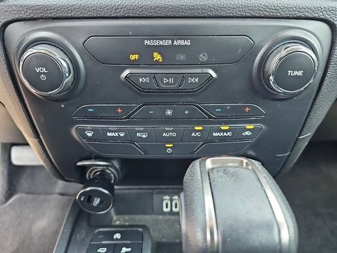 Used 2020 Ford Ranger XLT w/ Equipment Group 301A Mid RWD image 26