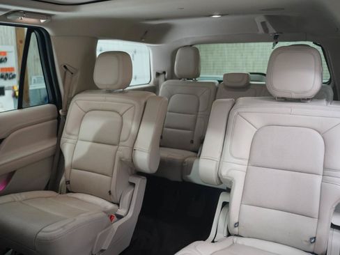 Used 2020 Lincoln Navigator Reserve w/ Cargo Convenience Package RWD image 35