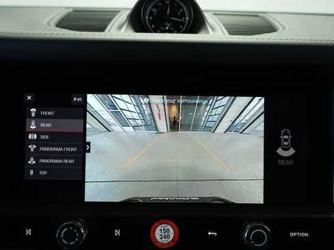 Certified 2026 Porsche Macan AWD/4WD image 19