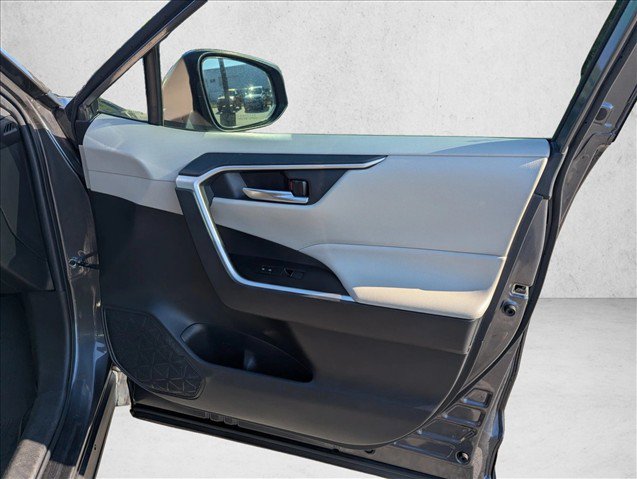 Used 2021 Toyota RAV4 XLE Premium FWD image 25
