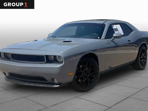 Used 2012 Dodge Challenger SXT Plus RWD image 1
