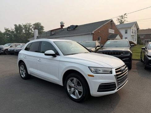 Used 2019 Audi Q5 2.0T Premium w/ Convenience Package AWD/4WD image 3
