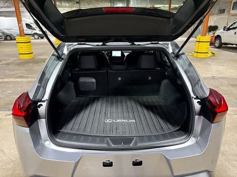 Used 2023 Lexus UX 250h AWD image 11