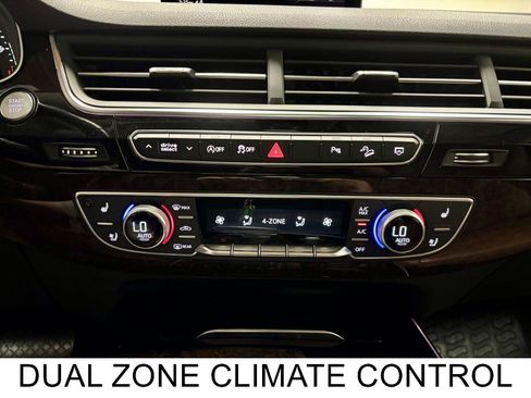 Used 2018 Audi Q7 3.0T Prestige AWD/4WD image 35
