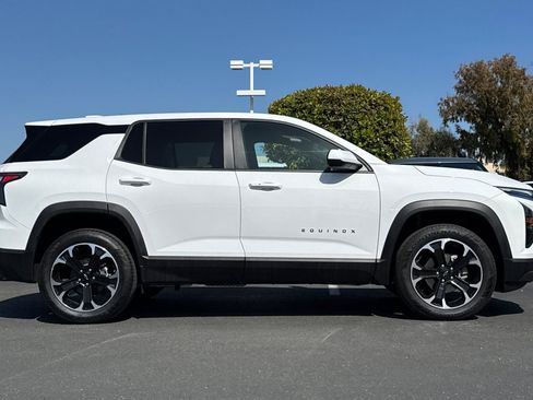 Used 2026 Chevrolet Equinox LT w/ Convenience Package II AWD/4WD image 4