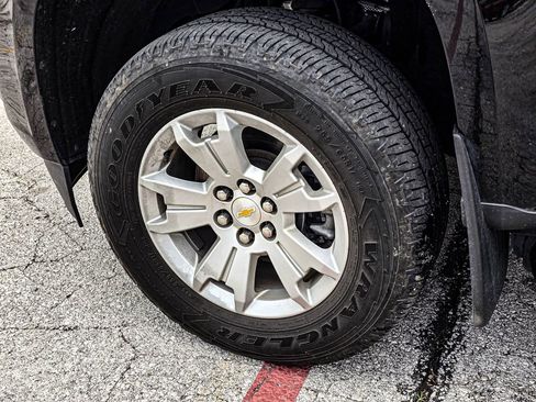 Used 2022 Chevrolet Colorado LT AWD/4WD image 8