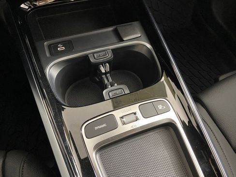 Used 2026 Mercedes-Benz GLB 250 4MATIC image 18