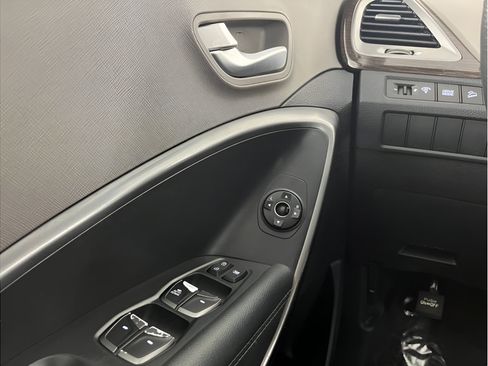 Used 2018 Hyundai Santa Fe Sport AWD/4WD image 23