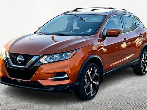 Used 2022 Nissan Rogue Sport SL image 3