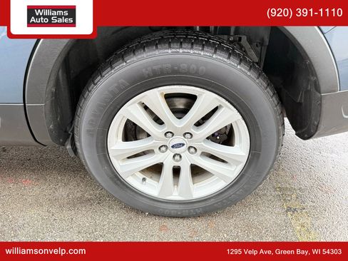 Used 2018 Ford Explorer XLT w/ Equipment Group 202A image 29