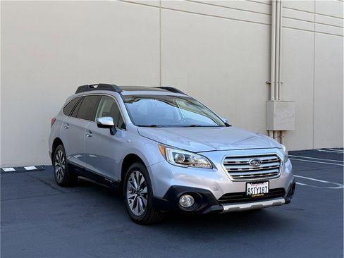 Used 2016 Subaru Outback 2.5i Limited AWD/4WD image 3