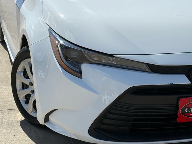 Used 2026 Toyota Corolla LE FWD image 5