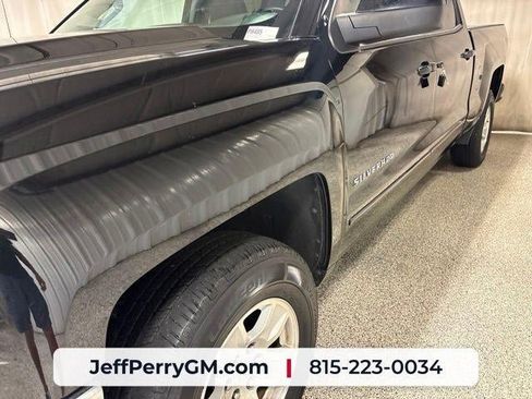 Used 2018 Chevrolet Silverado 1500 LT w/ Trailering Package AWD/4WD image 11