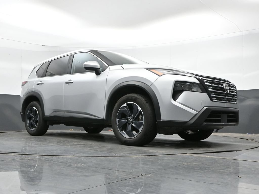 Used 2025 Nissan Rogue SV AWD/4WD image 43