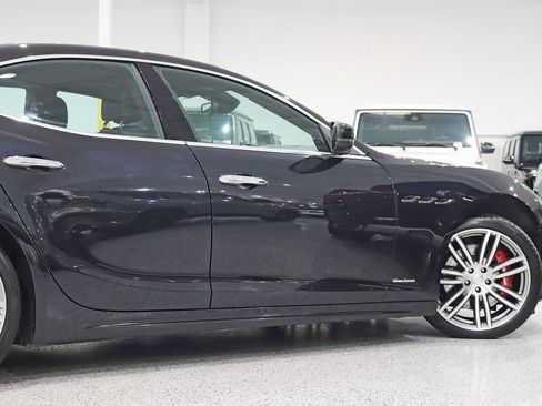 Used 2019 Maserati Ghibli S GranLusso image 11
