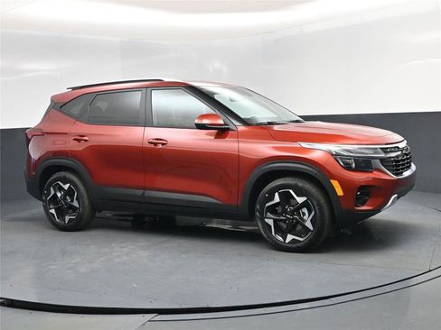 New 2026 Kia Seltos S image 2